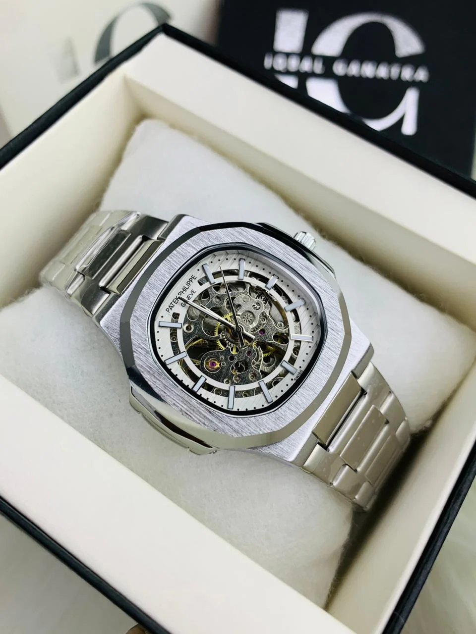 Automatic Nautilus Model | White