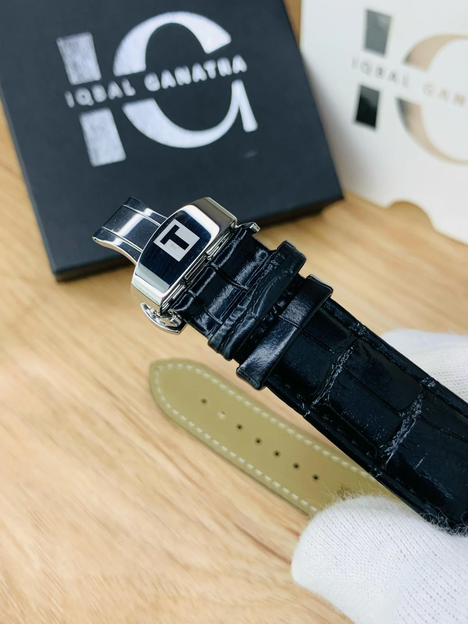 Branded Chronograph working Watch (Black Gold) - Image 5