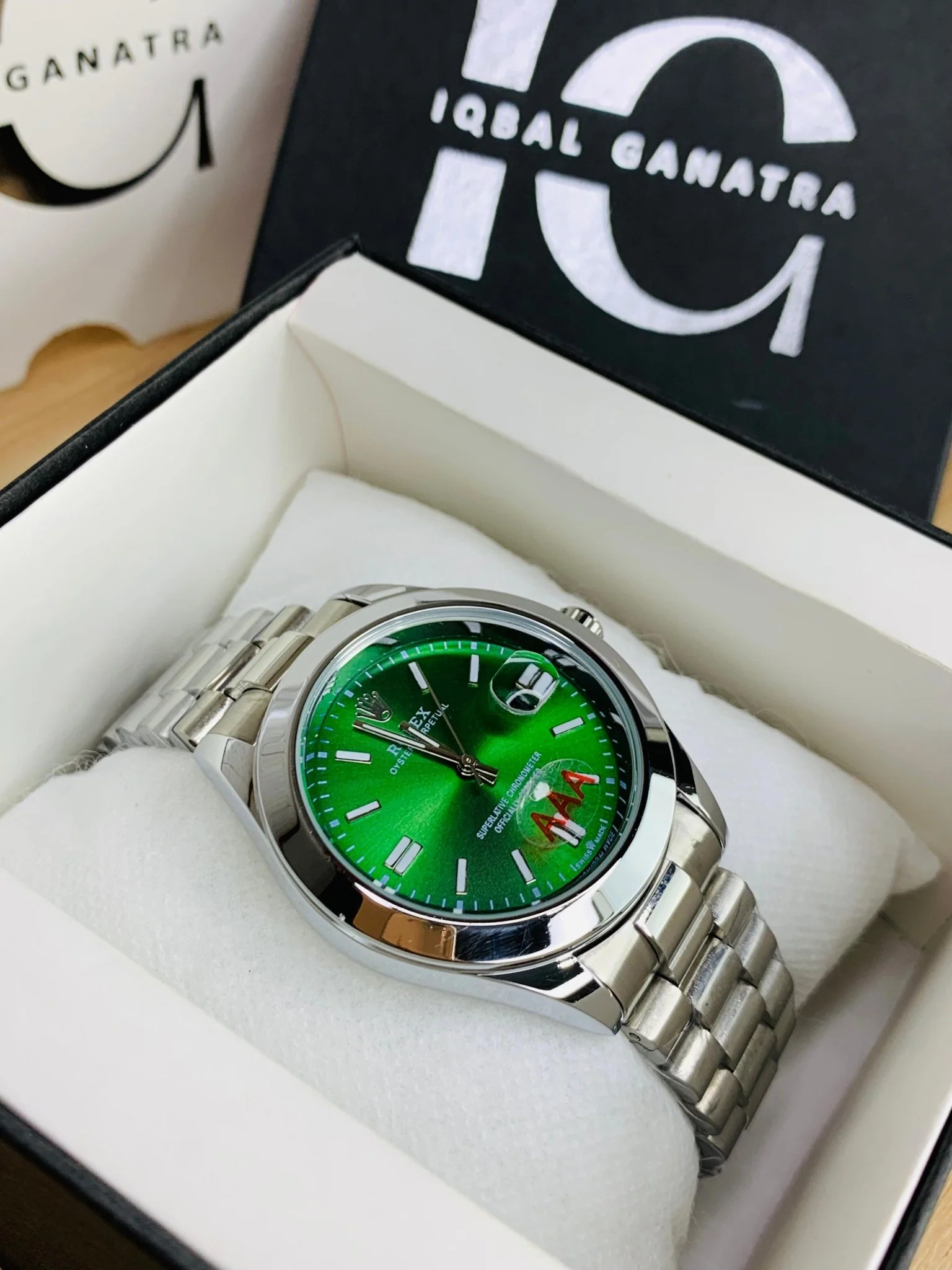 Classic Plain Case (Silver Inner Green)