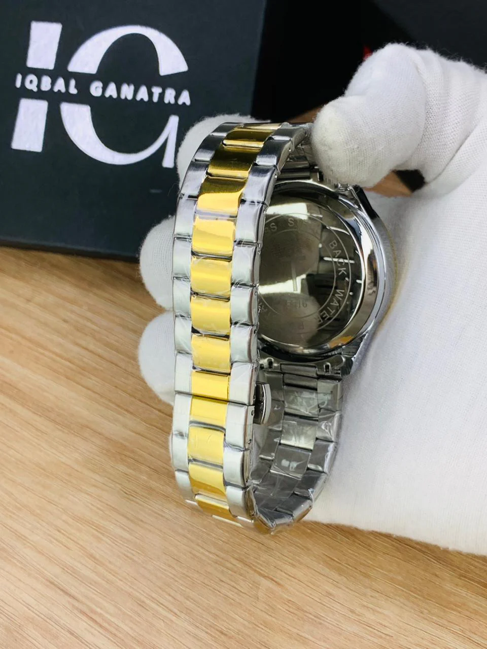 Classy Signature Model | Two Tone White - Image 6