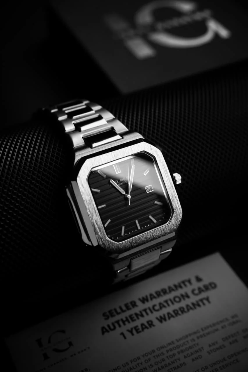 Cubic Model | Black - Image 2