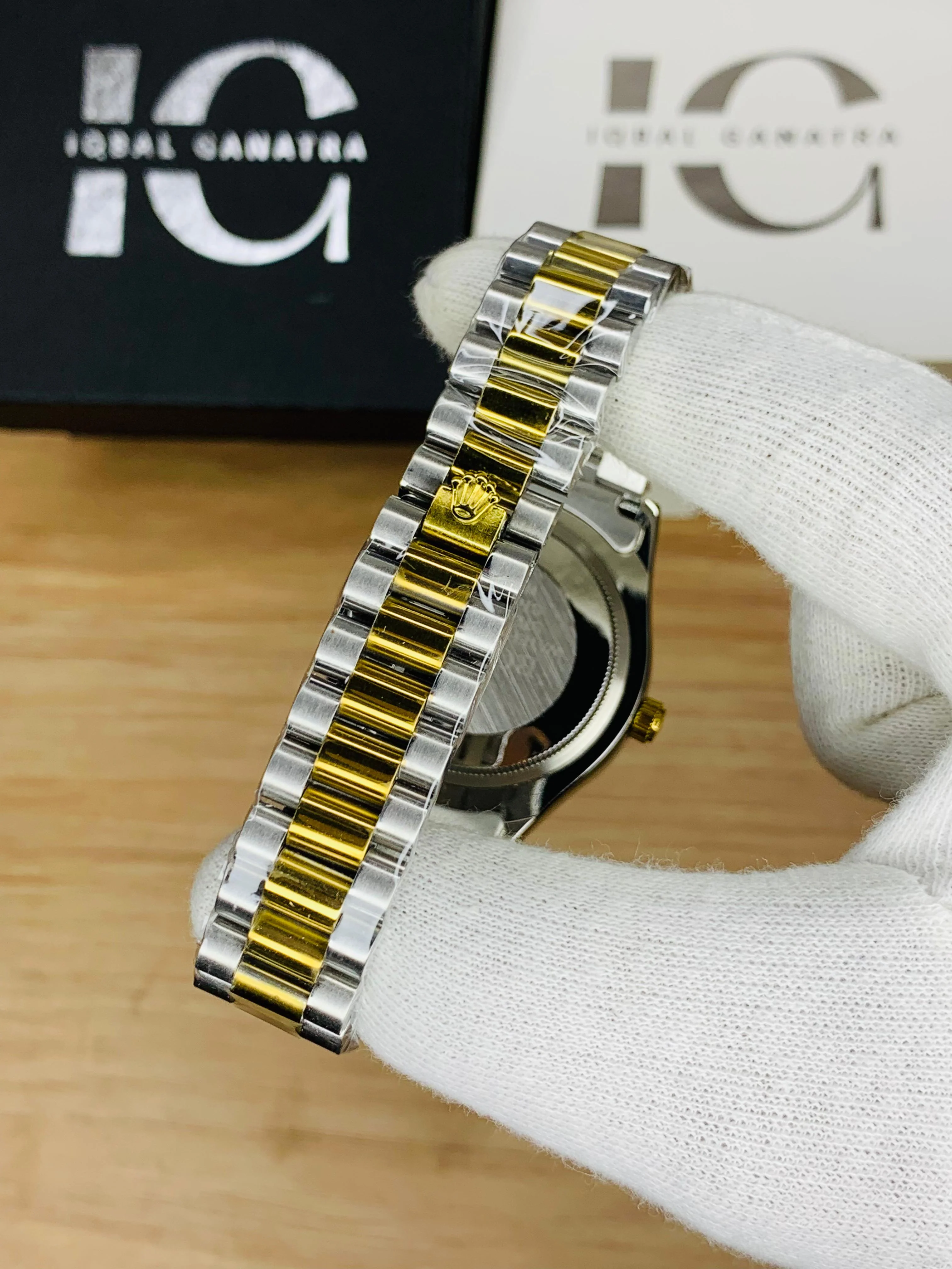 Day&Date Roman Model (Two Tone Black) - Image 4