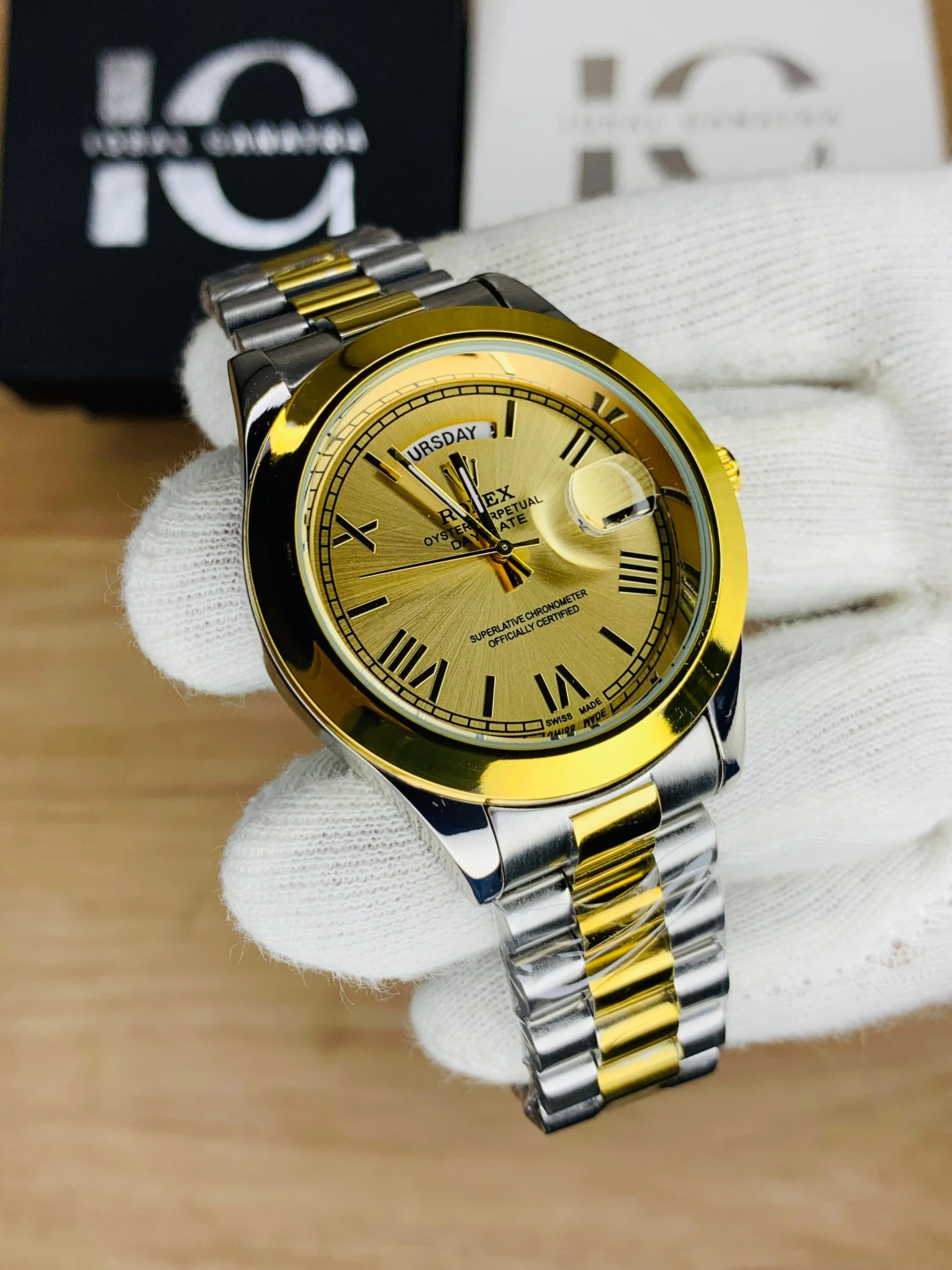 Day&Date Roman Model (Two Tone Gold) - Image 2