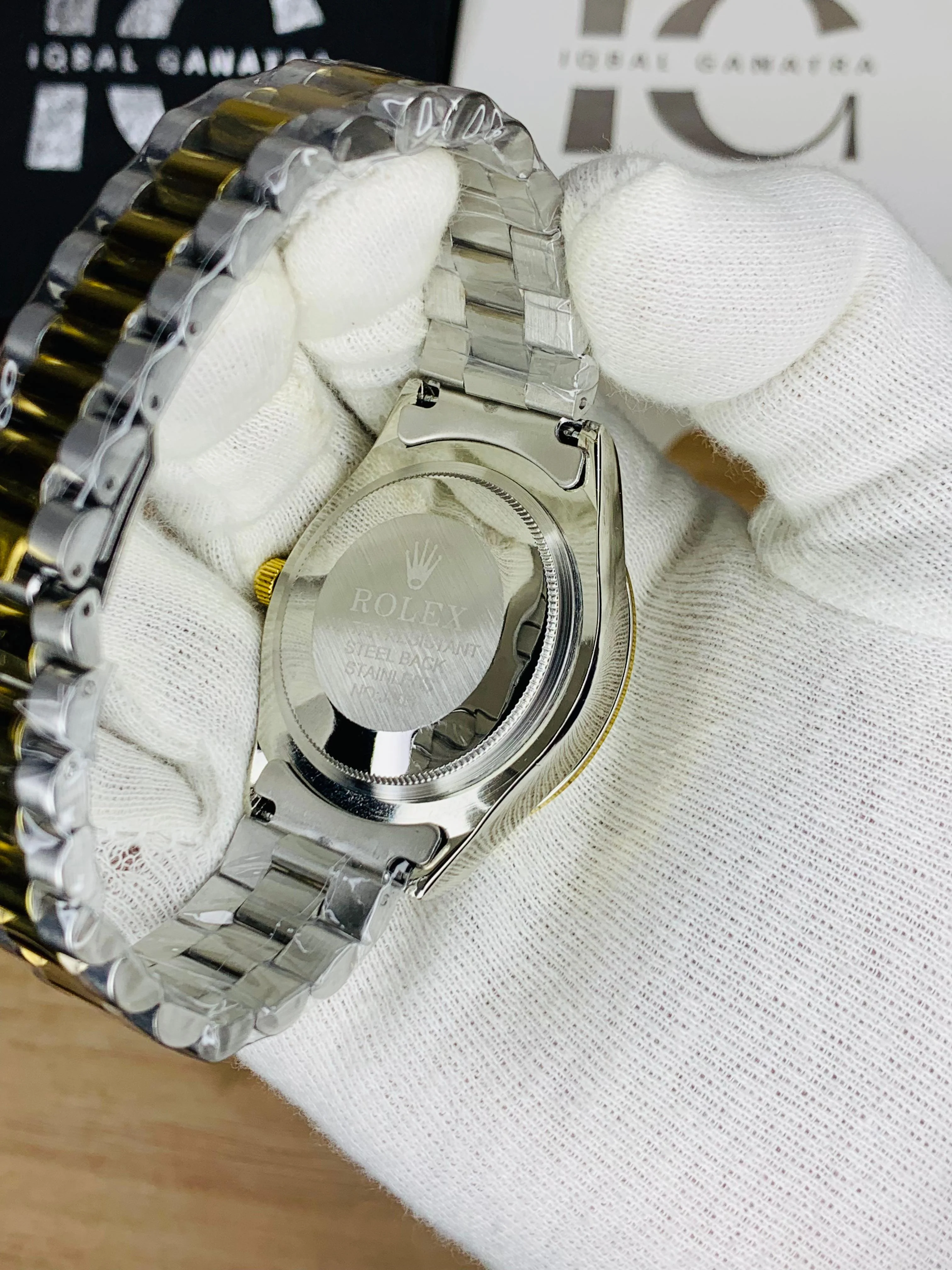Day&Date Roman Model (Two Tone Gold) - Image 4