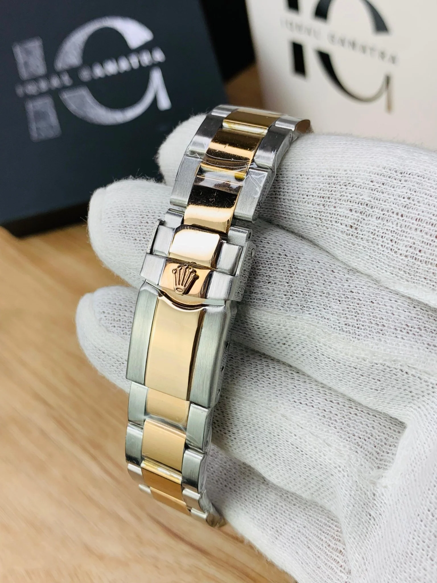 Daytona Model (Two Tone Red) - Image 5