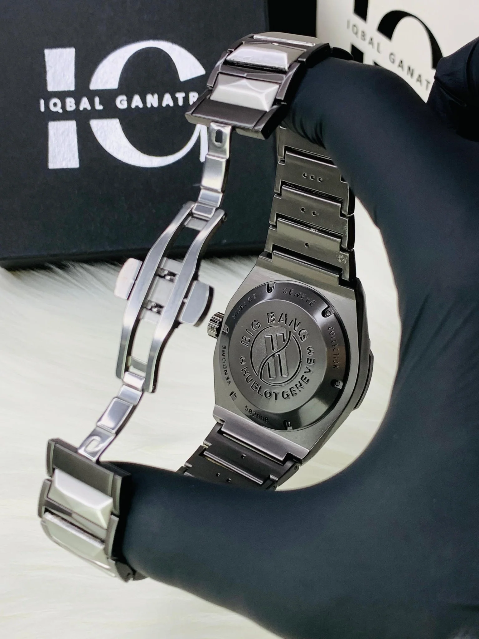 Diamond Cut | Date Adjustment | Two Tone Black - Image 4