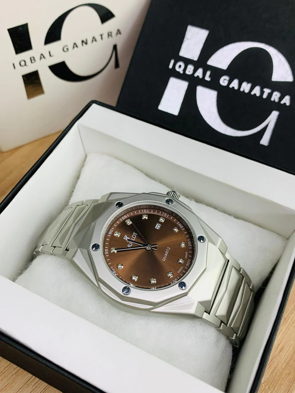 Diamond Cut | Stone Model | Brown