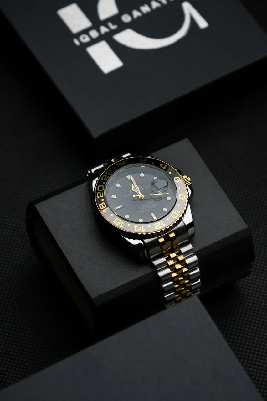 Classy Gmt Model | Two Tone Black
