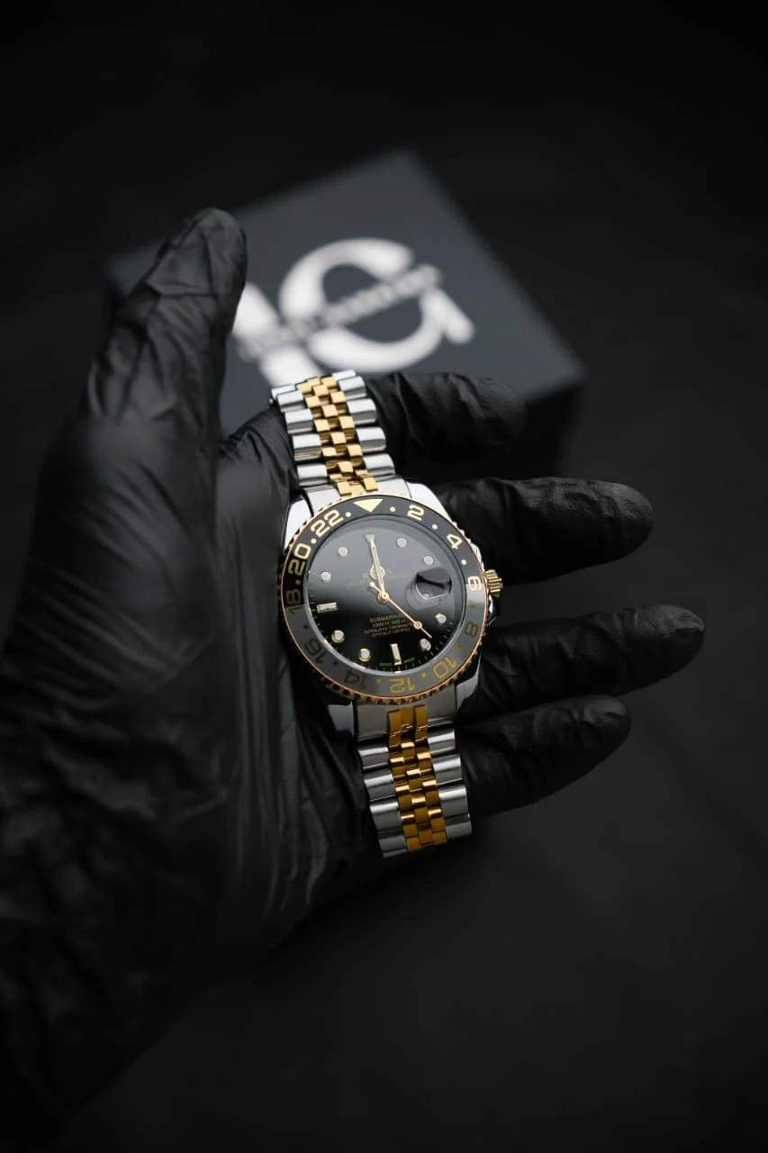 Classy Gmt Model | Two Tone Black - Image 2