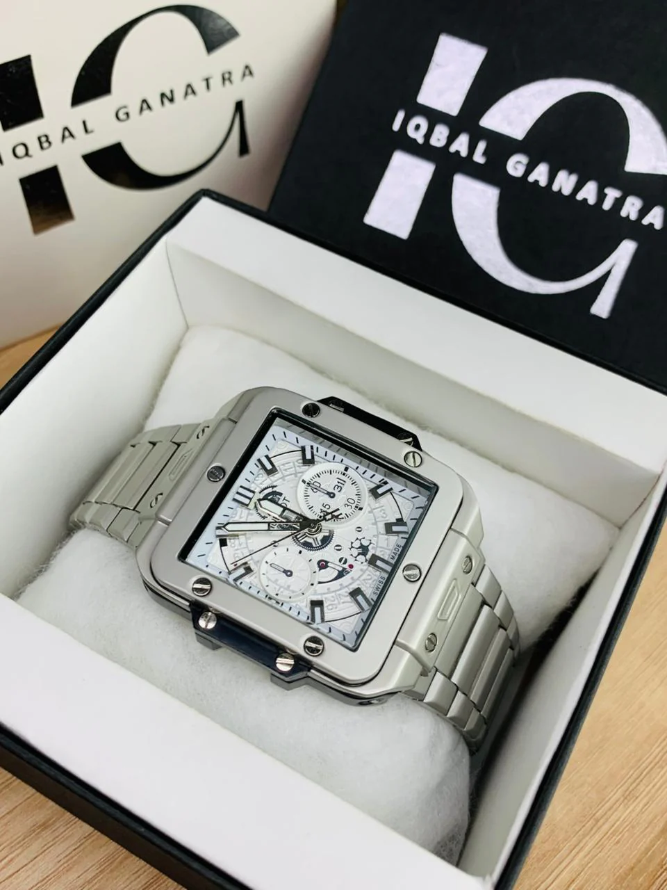 HB Champion Model | White