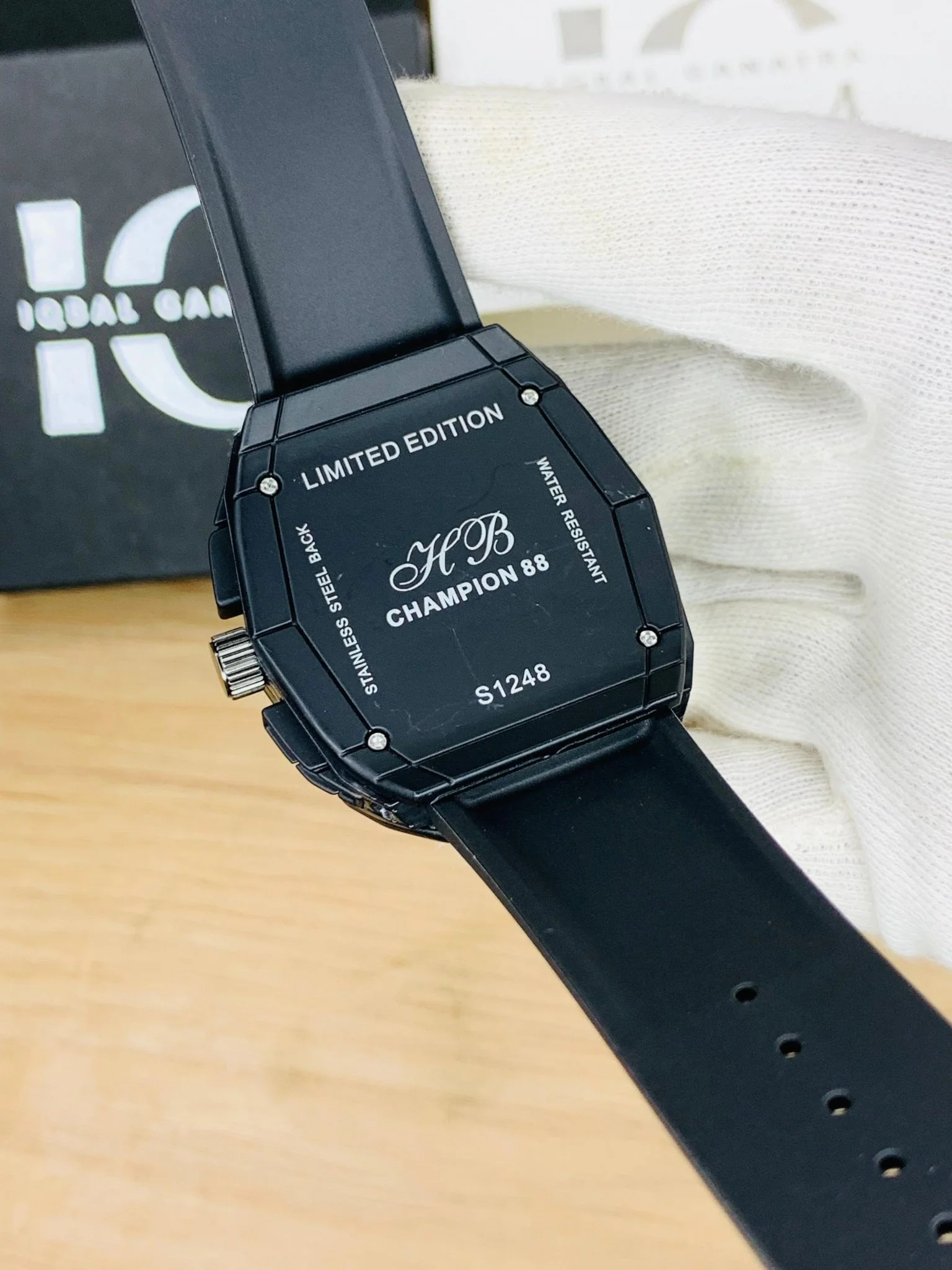 HB Limited Edition (Full Black) - Image 4