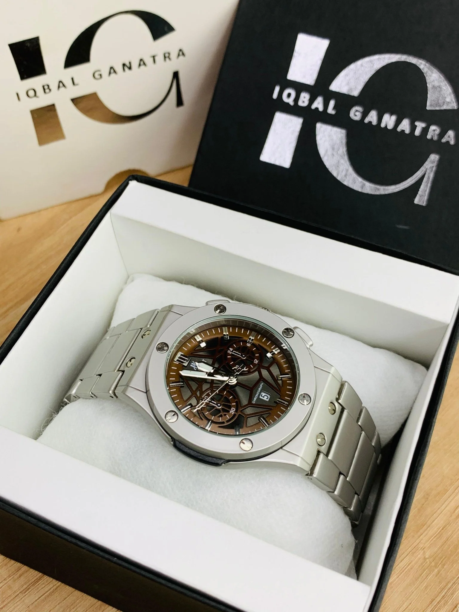 HB Regular | Silver Brown