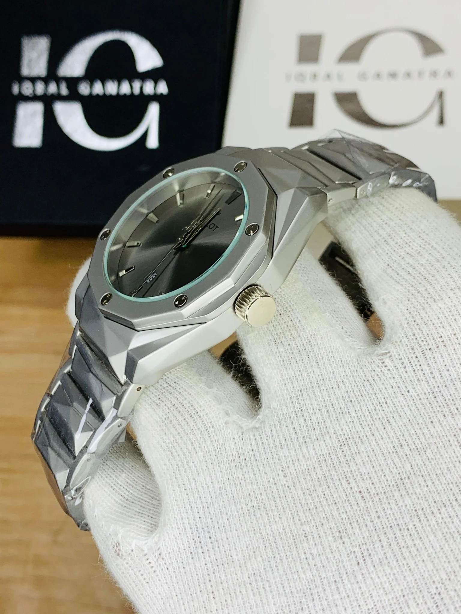 HB Plain Diamond Texture Model (Silver Inner Grey) - Image 3