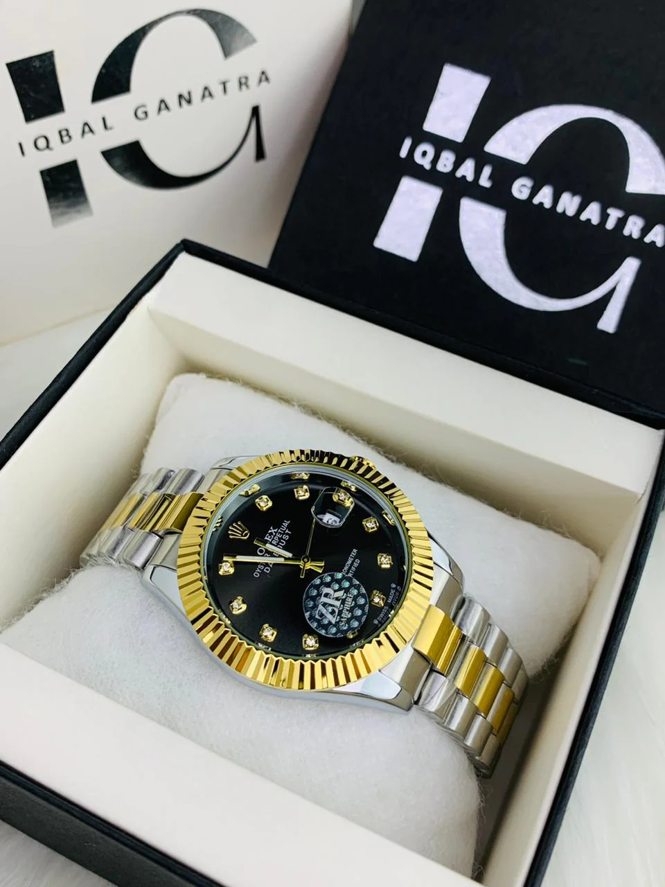 Cut Reg Stone Model | Two Tone Black