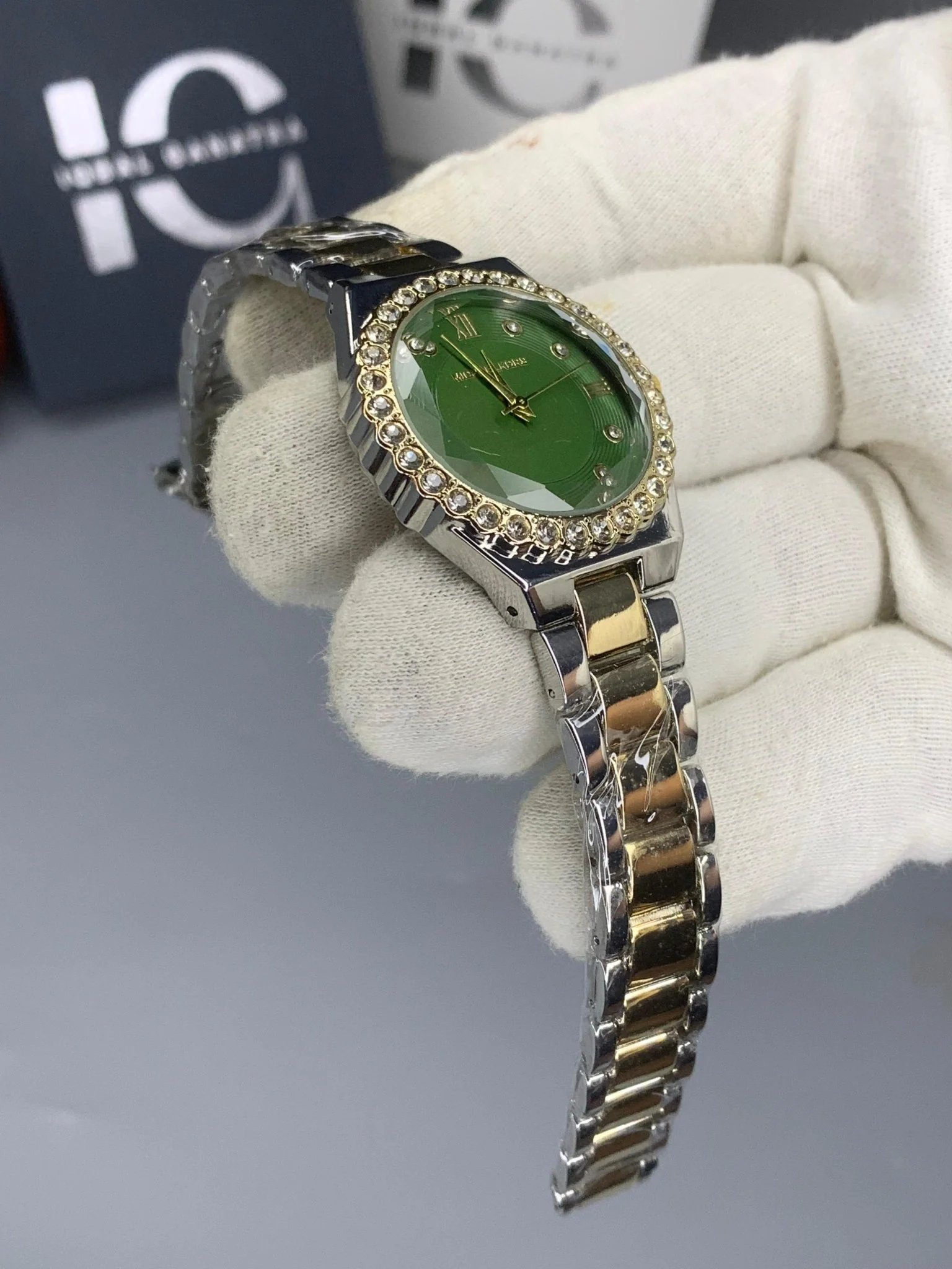 MK | Latest Model | Two Tone Green - Image 4