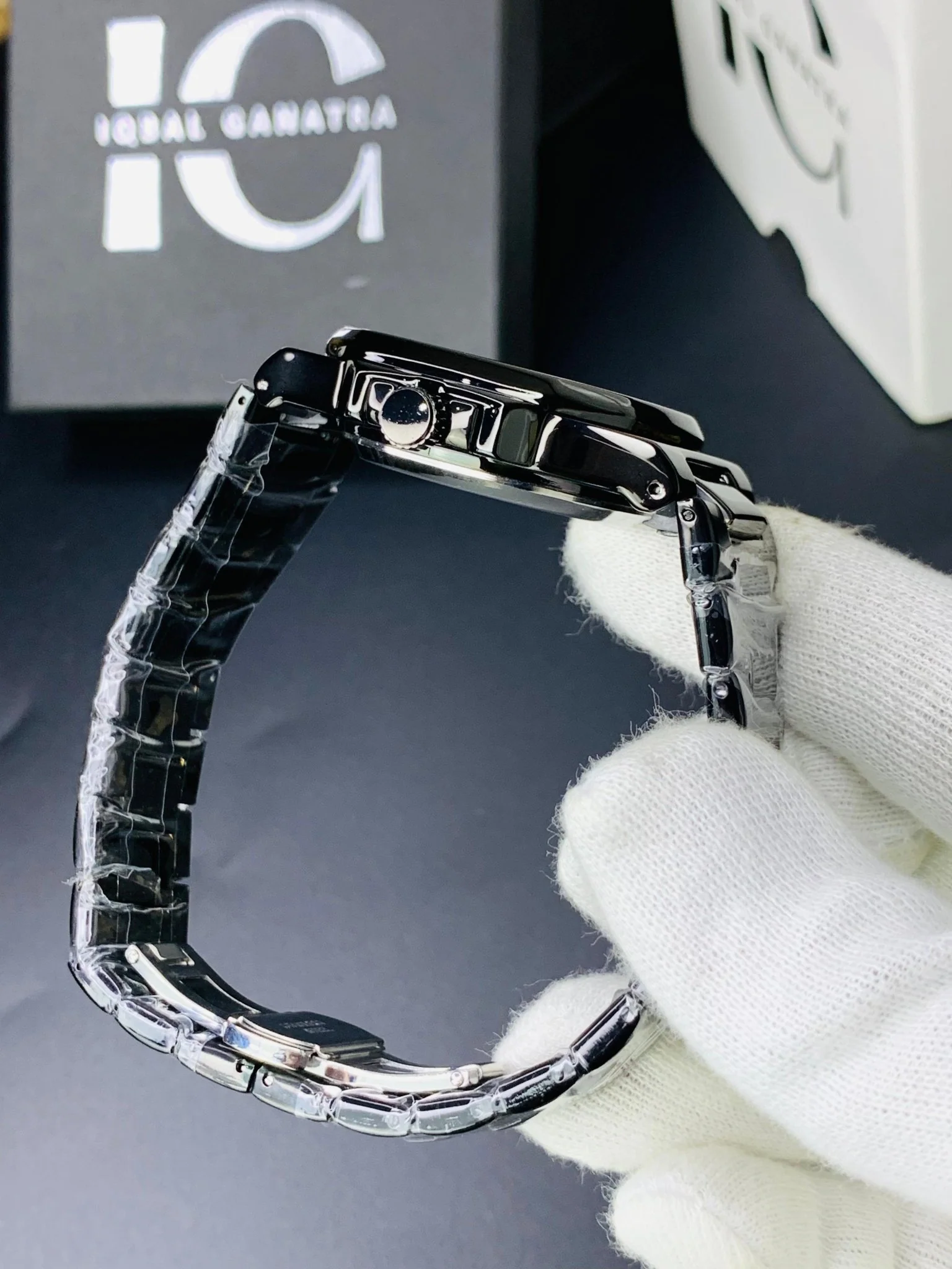 Nautilus Model | Black Grey - Image 3