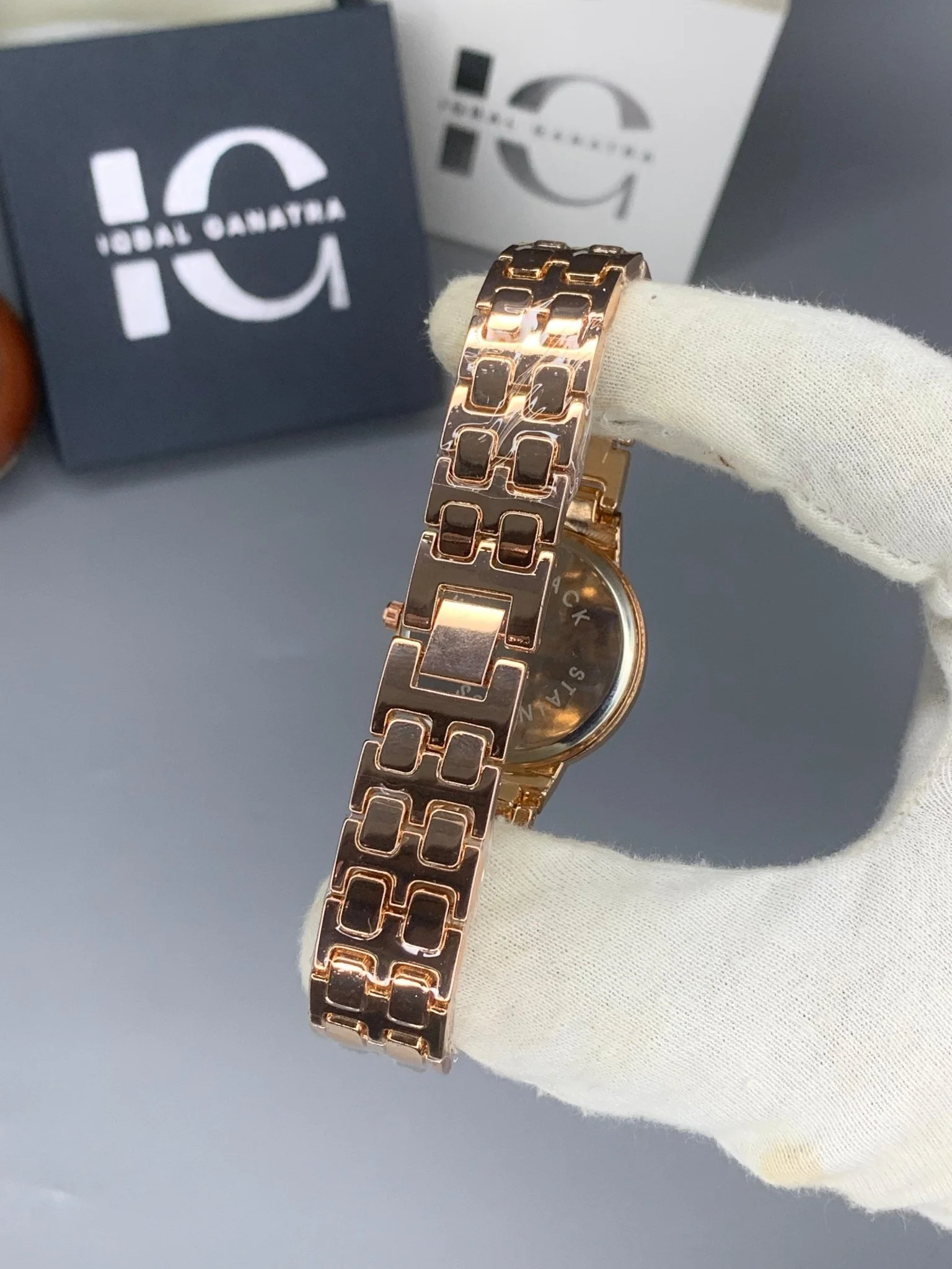 PP Model | Rosegold - Image 4