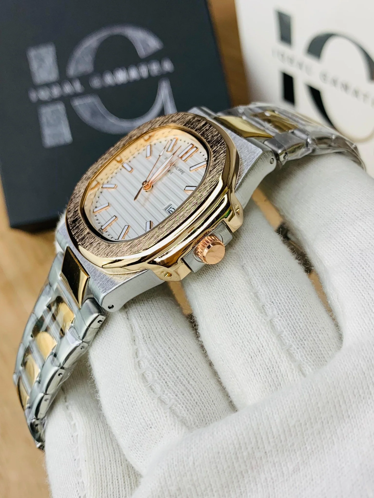 PP Nautilus| Two Tone White - Image 3