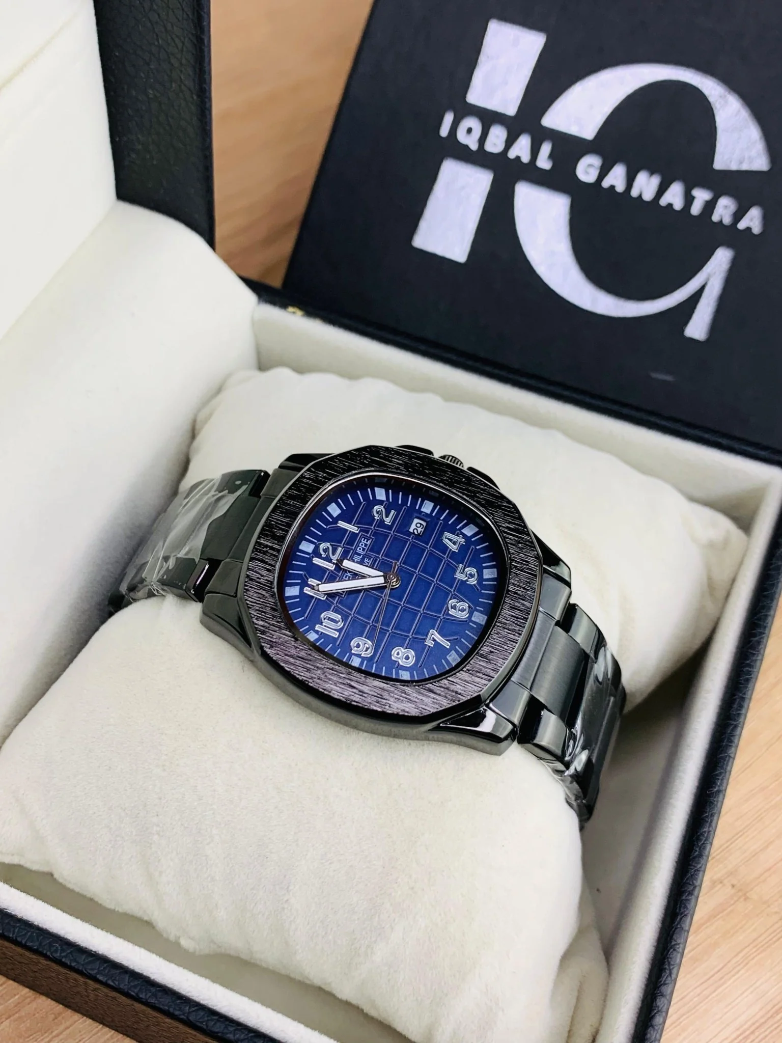 PP SQ Model (Black Blue)