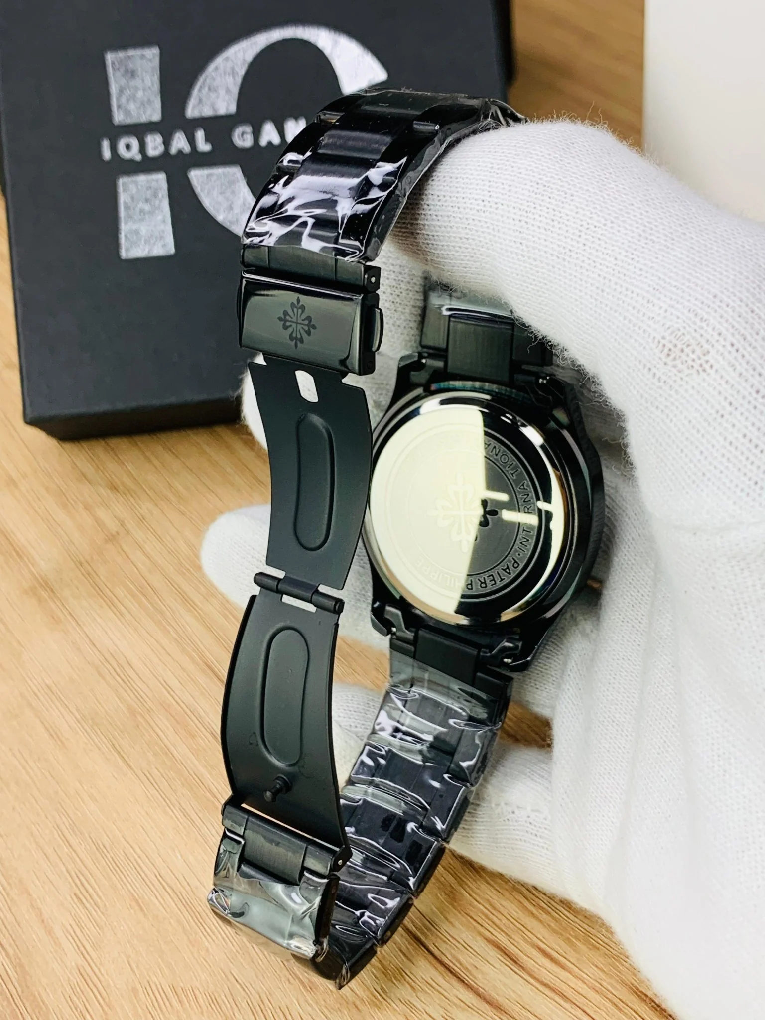 PP SQ Model (Black White) - Image 4