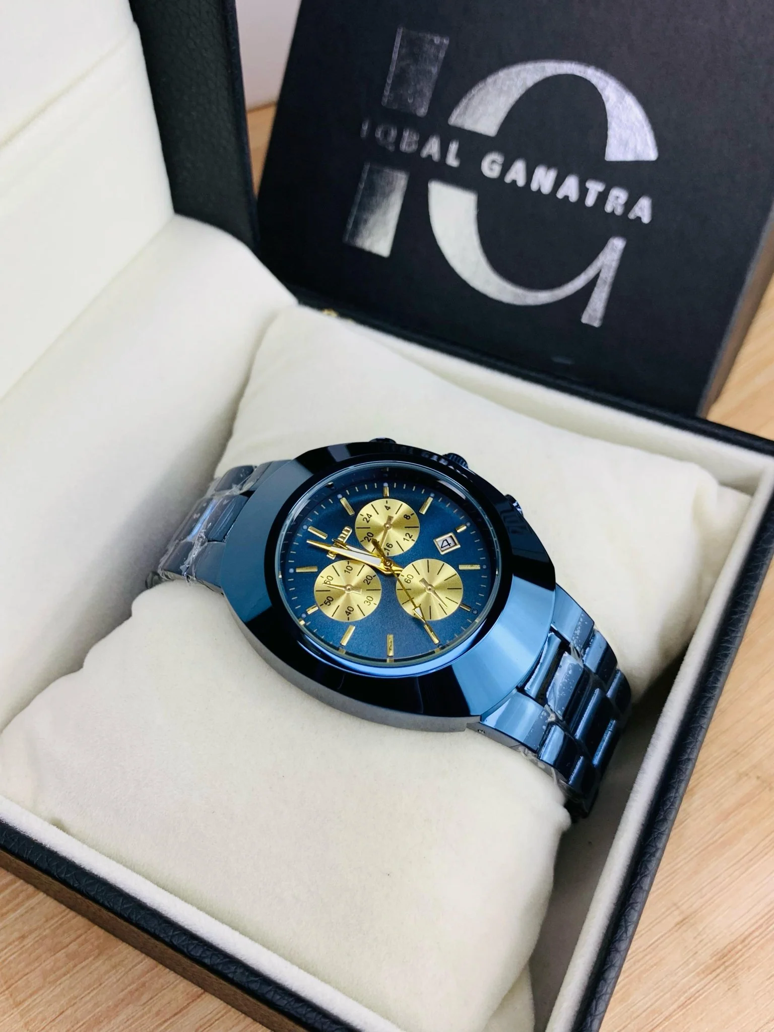 RD Panda Model (Blue Case Inner Gold) - Image 2