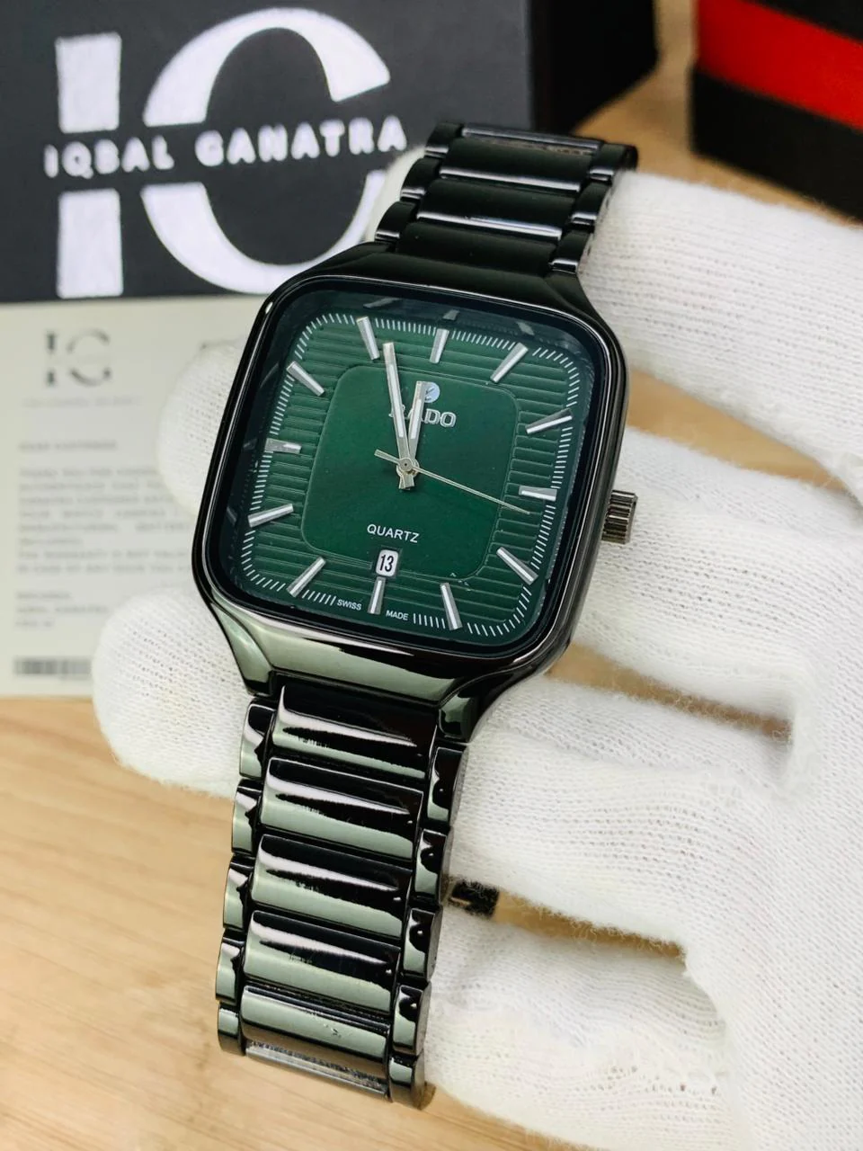RD TV Model | Black Green - Image 2