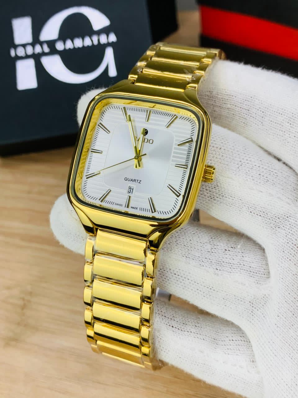 RD TV Model | Gold White - Image 2