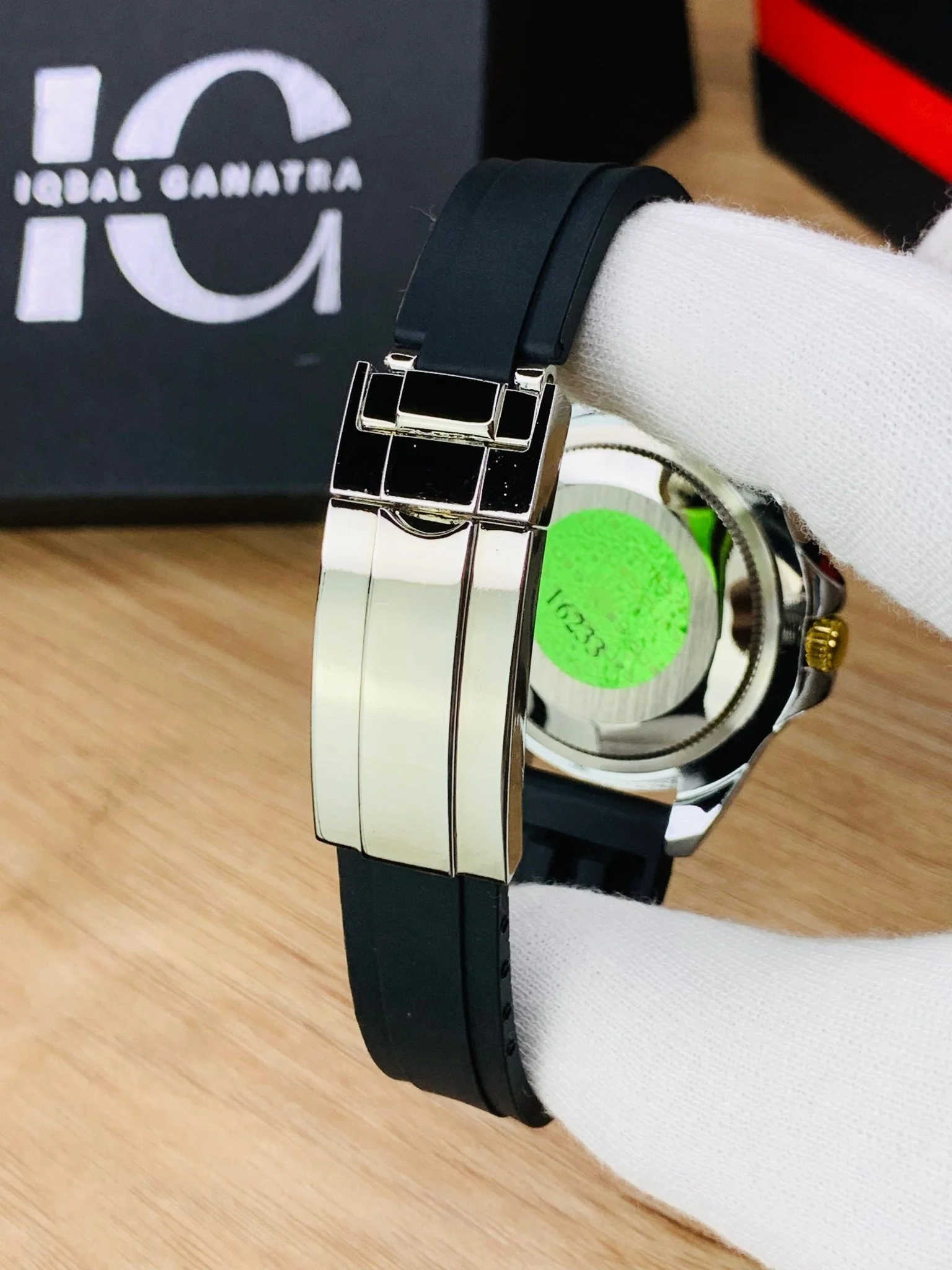 Submariner Strap (Gold) - Image 3